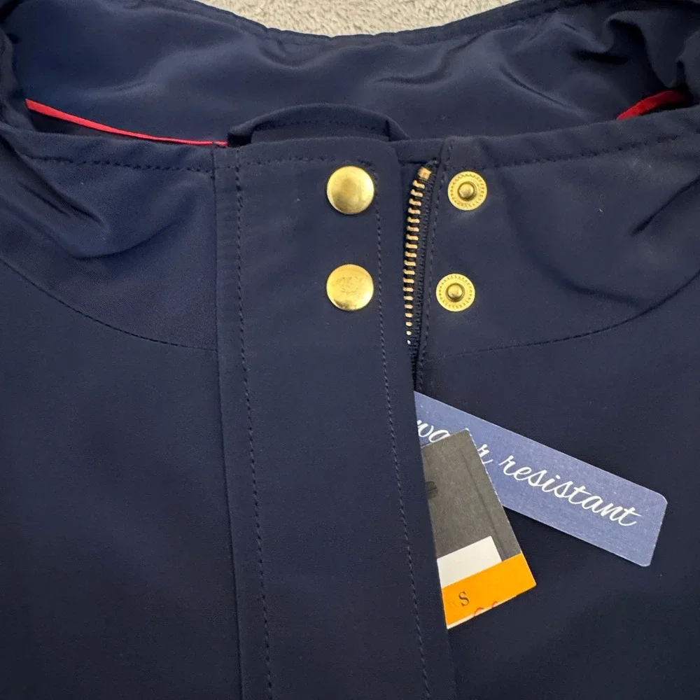 Crown‎ & Ivy NWT Women's Light Jacket Size Small Water Resistant Full Zip